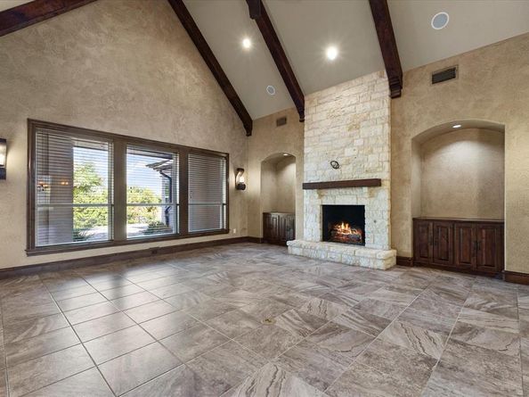 2412  Versailles Drive , Heath Texas 75032