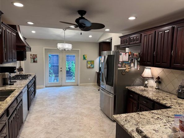 1104  Chesterton Drive , Richardson Texas 75080