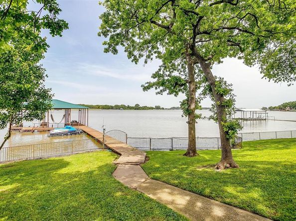 264  Shoreline Drive N, Azle Texas 76020