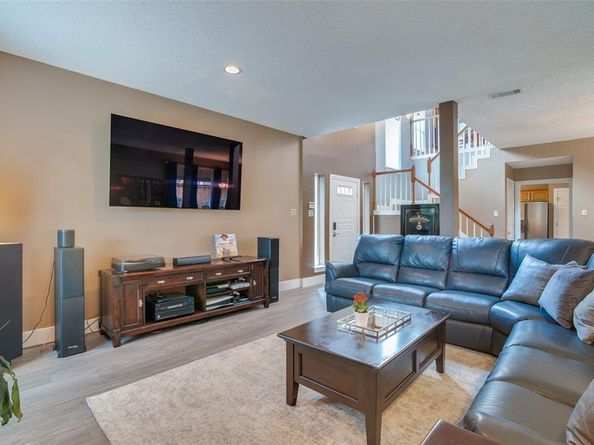 9428  Blue Jay Way , Irving Texas 75063