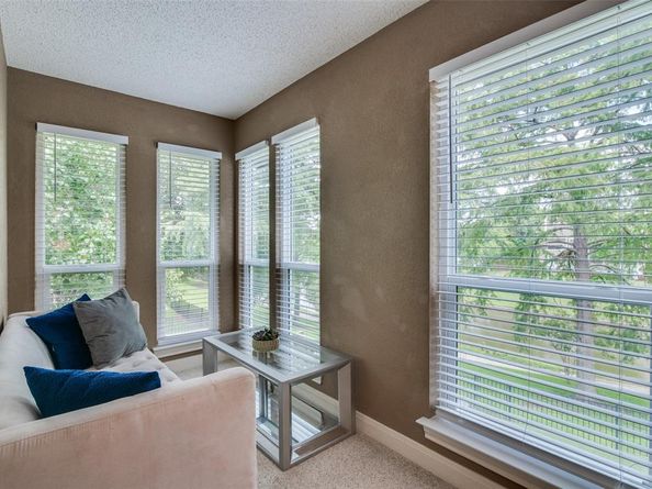9428  Blue Jay Way , Irving Texas 75063
