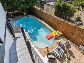 2435 W 10th Street , Dallas Texas 75211