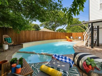 2435 W 10th Street 