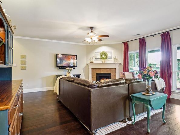 6008  Thistle Way , Denton Texas 76210