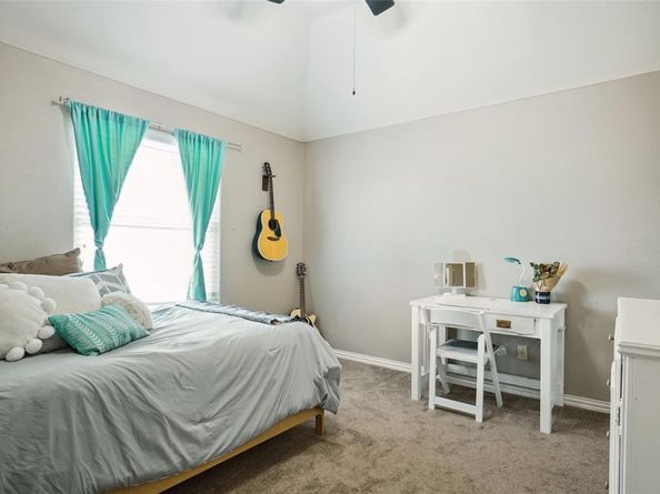 6008  Thistle Way , Denton Texas 76210
