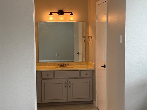 3618  Holly Tree Trail , Garland Texas 75044