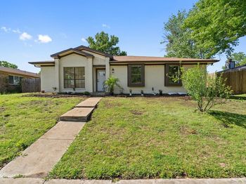 1742  Canterbury Lane 