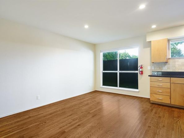 4616 W Lovers Lane  119, Dallas Texas 75209