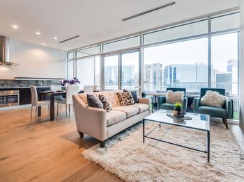 2430  Victory Park Lane 