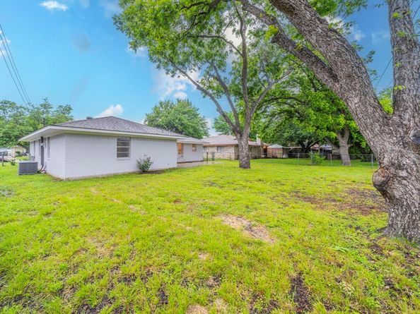 1725  Camara Court , Grand Prairie Texas 75051