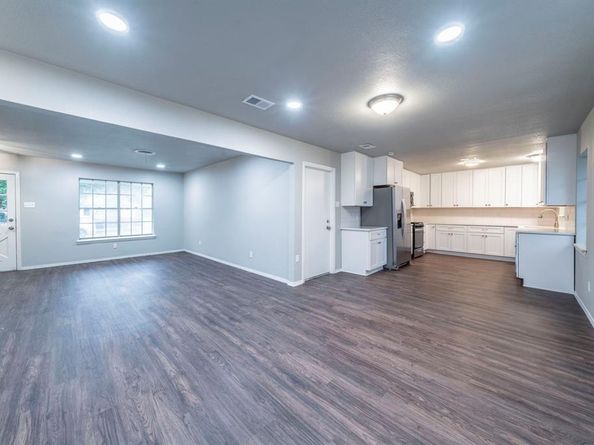 1725  Camara Court , Grand Prairie Texas 75051