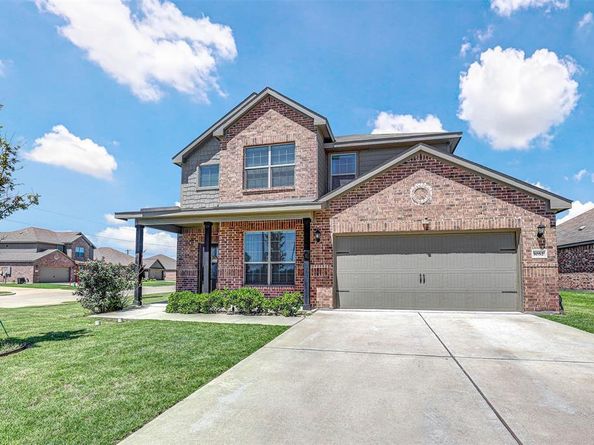 1052  Maidenhair Lane , Crowley Texas 76036
