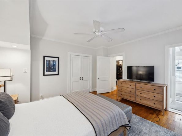 6329  Richmond Avenue , Dallas Texas 75214