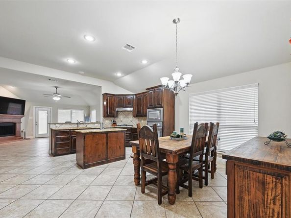 124  Griffin Avenue , Fate Texas 75189