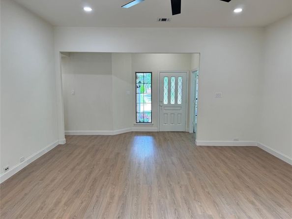 1906  Buffalo Bend Drive , Lewisville Texas 75067