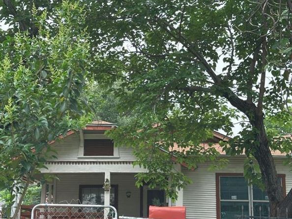 803 S Oak Cliff Boulevard , Dallas Texas 75208
