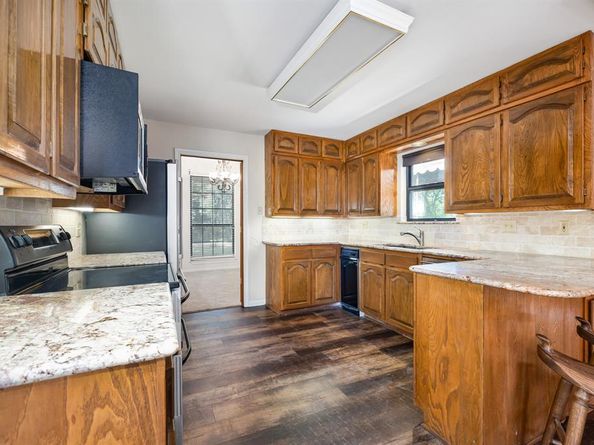 2126  Los Robles Street , Grapevine Texas 76051