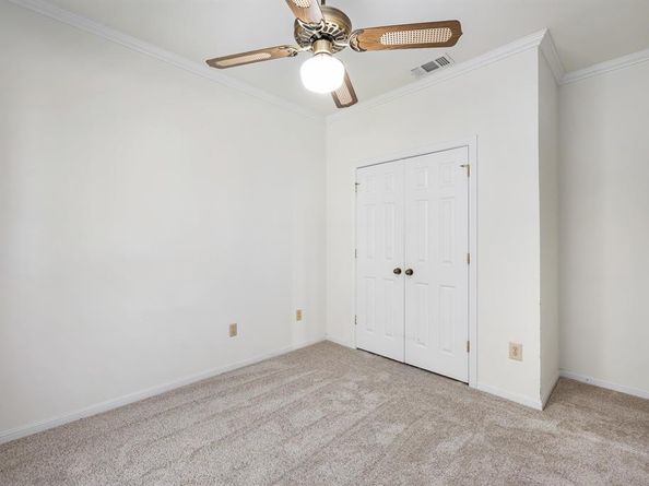 2126  Los Robles Street , Grapevine Texas 76051