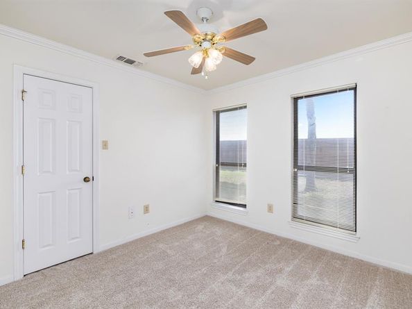 2126  Los Robles Street , Grapevine Texas 76051