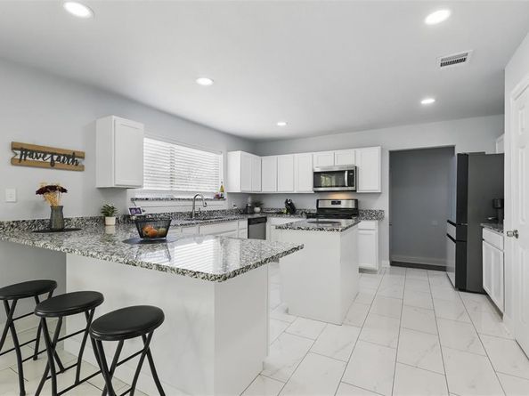5200  Barbara Road , River Oaks Texas 76114