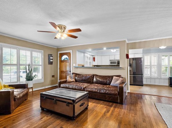 2217  Yucca Avenue , Fort Worth Texas 76111