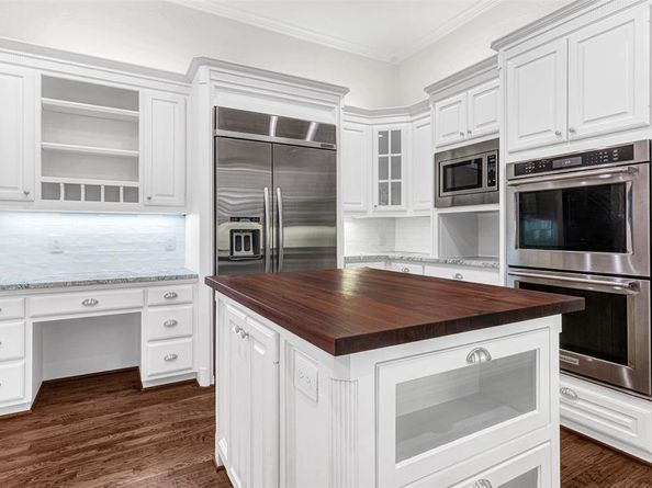 5965  GLENDOWER Lane , Plano Texas 75093