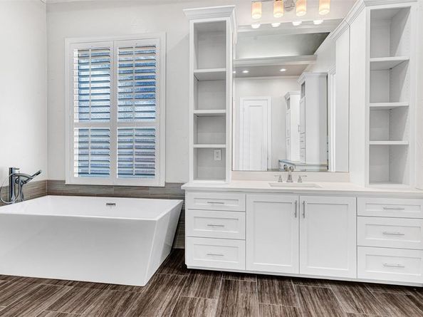 5965  GLENDOWER Lane , Plano Texas 75093
