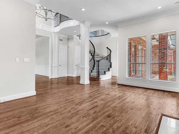 5965  GLENDOWER Lane , Plano Texas 75093