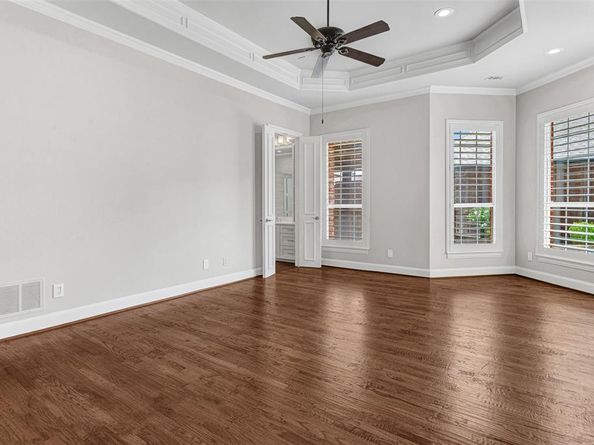 5965  GLENDOWER Lane , Plano Texas 75093