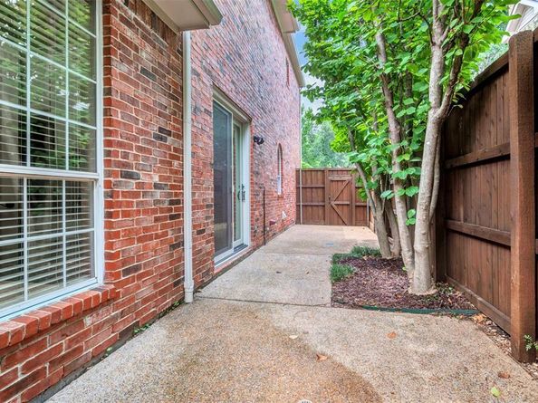5965  GLENDOWER Lane , Plano Texas 75093