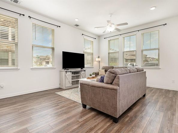 4712  Craymore Road , Dallas Texas 75228