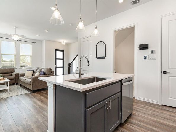 4712  Craymore Road , Dallas Texas 75228