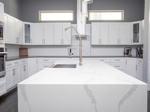 3170  Carmel Street  105, Dallas Texas 75204