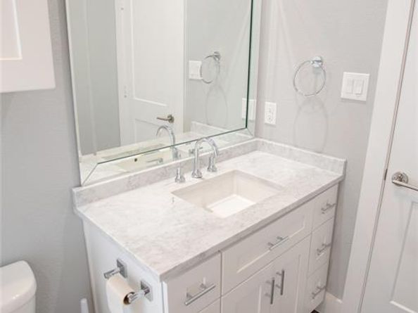 3170  Carmel Street  105, Dallas Texas 75204
