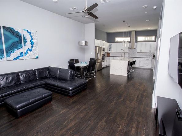 3170  Carmel Street  105, Dallas Texas 75204