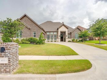 4532  Fairway View Drive 