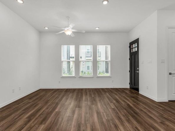 7572  Laburnam Road , Dallas Texas 75228
