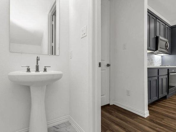 7572  Laburnam Road , Dallas Texas 75228