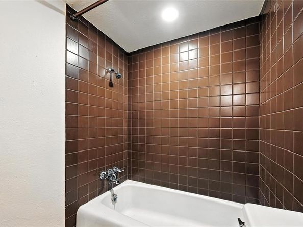 2702  Douglas Avenue  150, Dallas Texas 75219