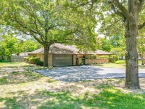 1132 N Irving Heights Drive , Irving Texas 75061