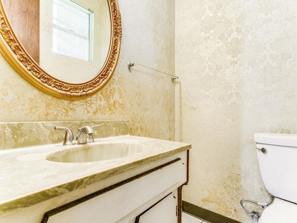 1132 N Irving Heights Drive , Irving Texas 75061