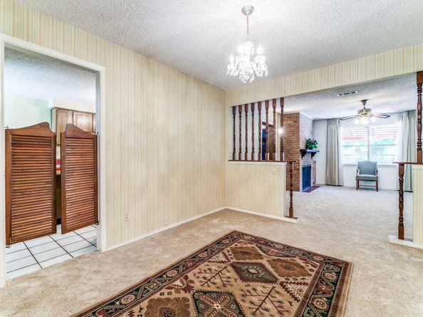 1132 N Irving Heights Drive , Irving Texas 75061