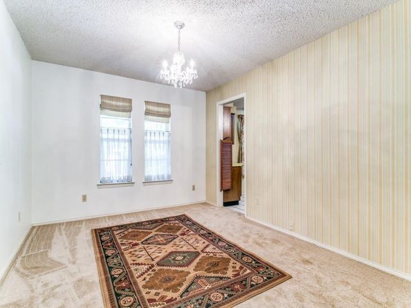 1132 N Irving Heights Drive , Irving Texas 75061