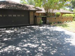1132 N Irving Heights Drive , Irving Texas 75061