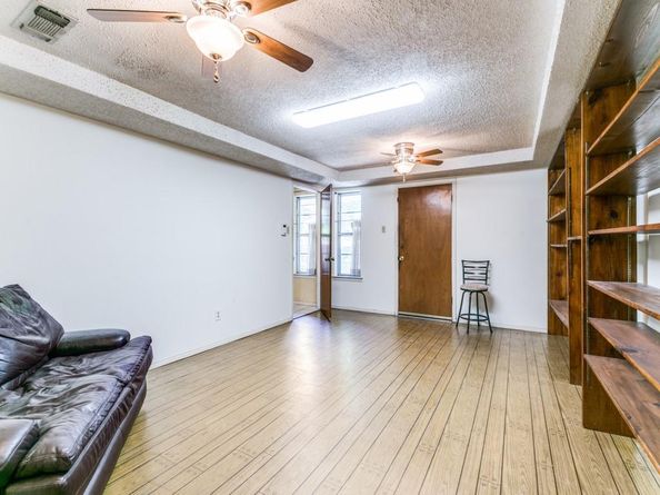 1132 N Irving Heights Drive , Irving Texas 75061