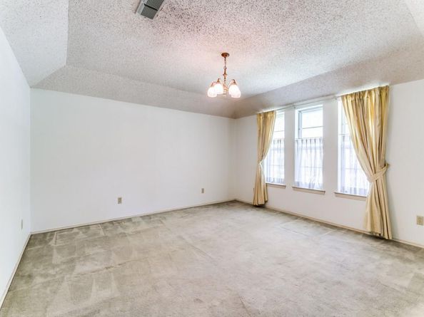 1132 N Irving Heights Drive , Irving Texas 75061
