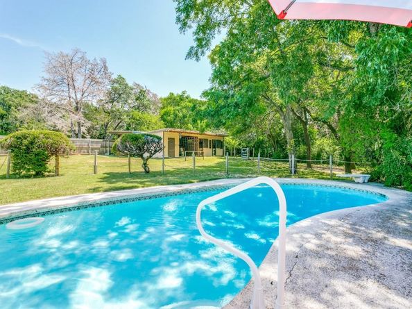 1132 N Irving Heights Drive , Irving Texas 75061