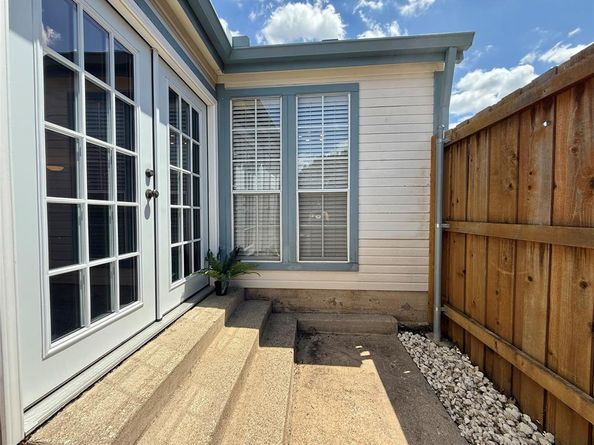 18167  Whispering Gables Lane , Dallas Texas 75287