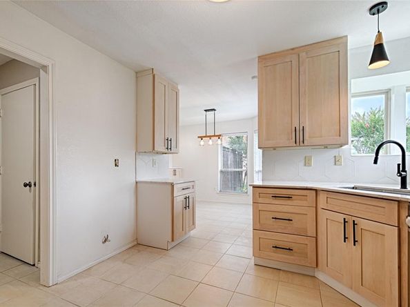 2217  Cedar Circle , Carrollton Texas 75006