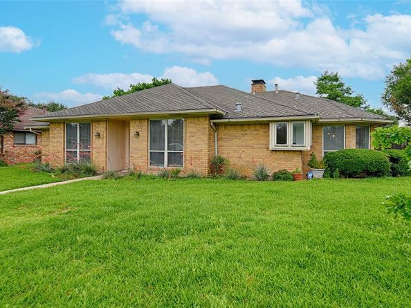 2217  Cedar Circle , Carrollton Texas 75006